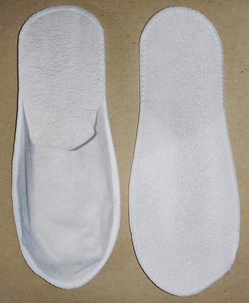 Тапочки ЗАКРЫТЫЙ мыс 5мм. на жестк.основе БЕЛЫЕ